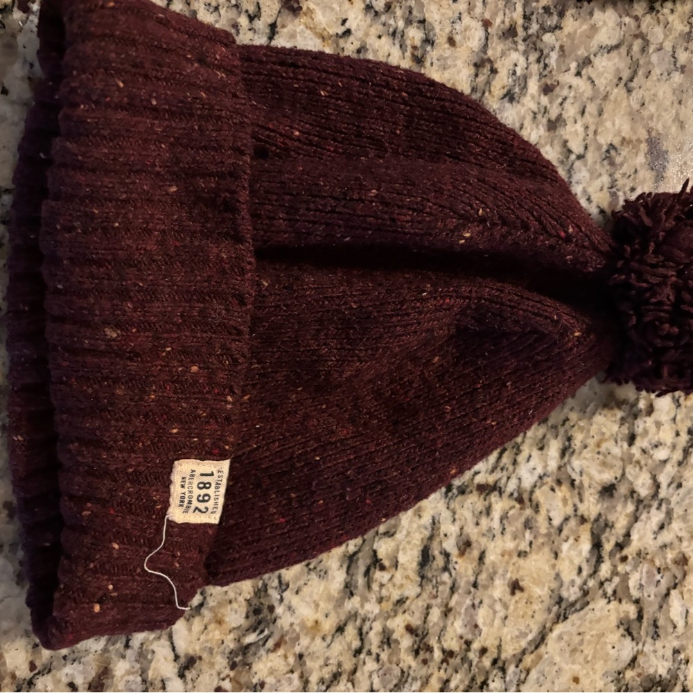 Mens Abercrombie Maroon Knit Pom-Pom Beanie